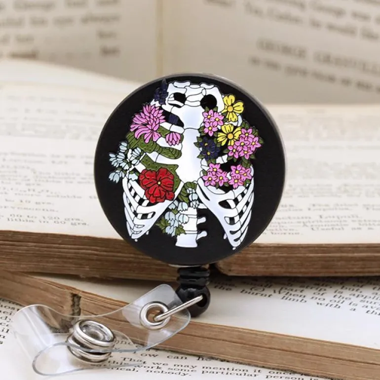 Cage thoracique - Porte-badge rétractable
