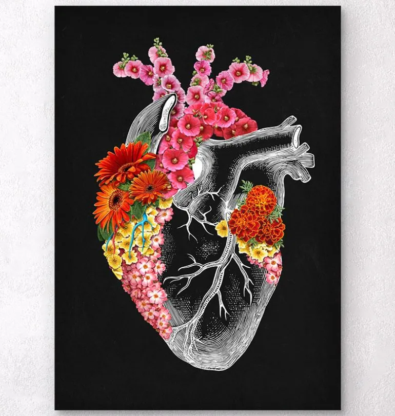 Coeur anatomique avec fleurs II