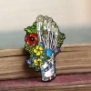 Pied avec fleurs - Pins