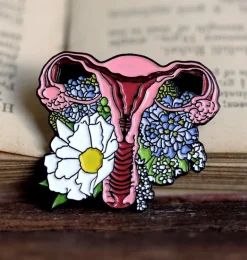 Utérus avec fleurs - Pins